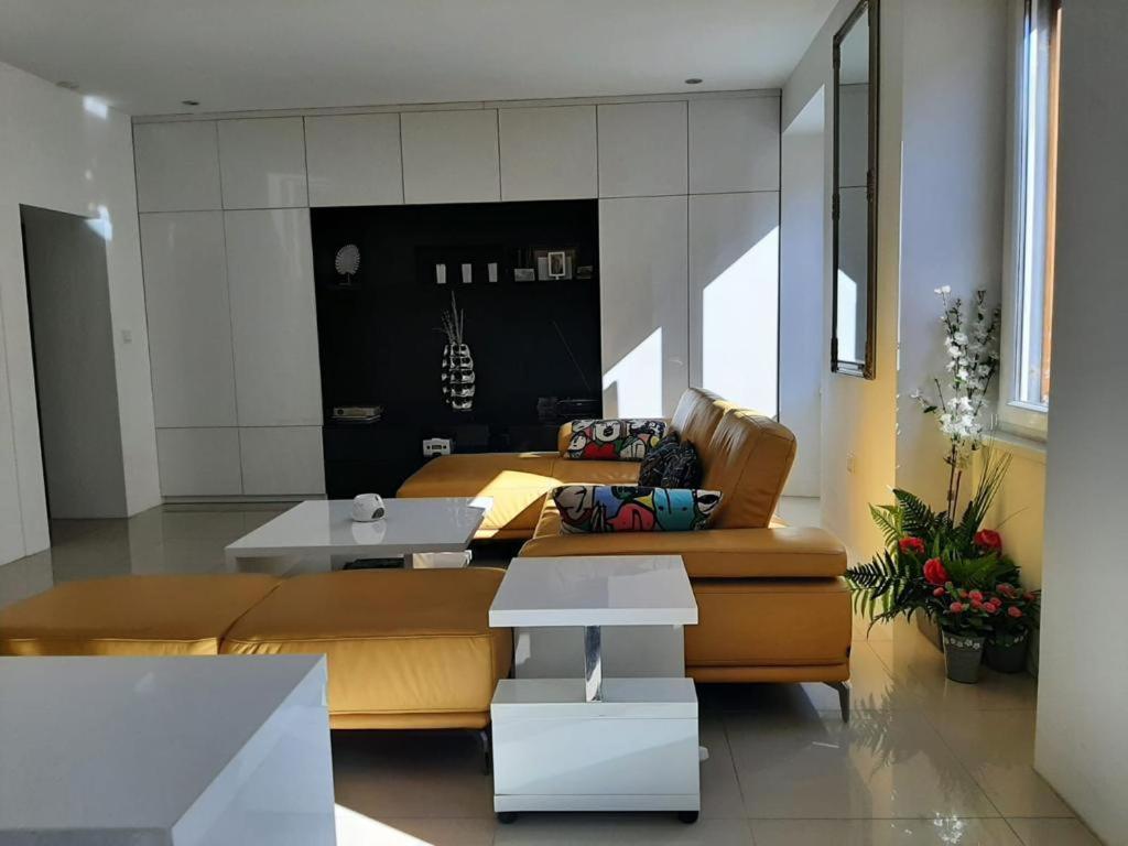 Apartment Lux Pula Extérieur photo